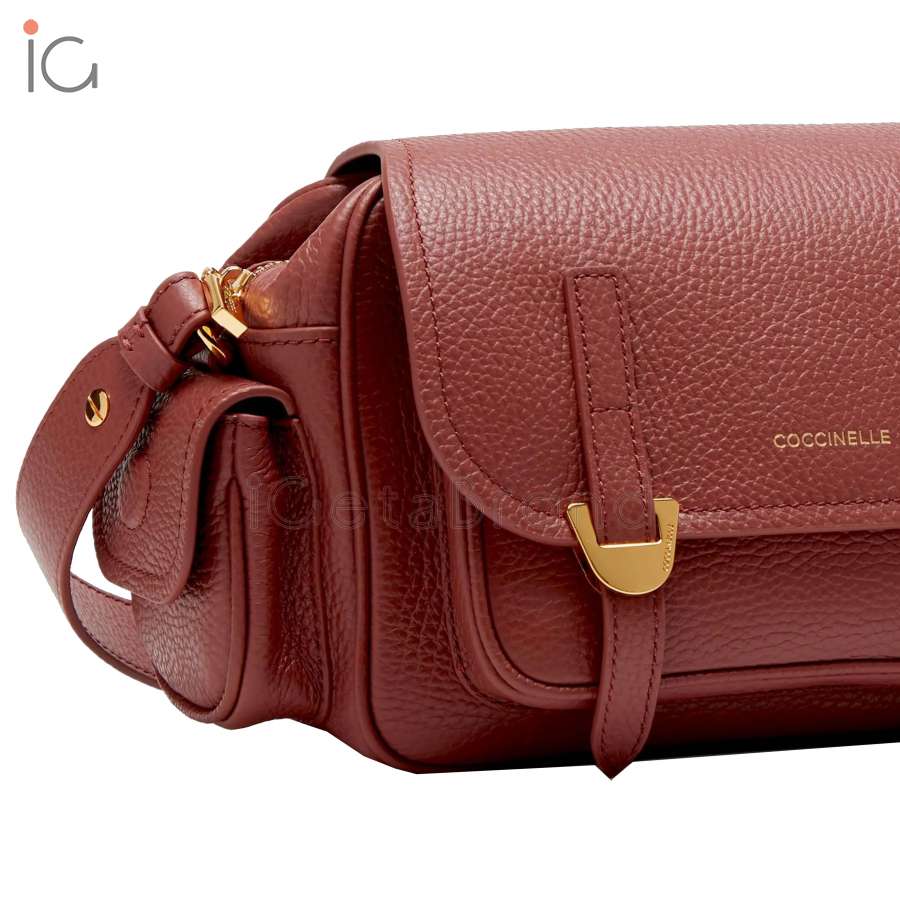 Coccinelle Campus Small Brandy E1RFF150201R31