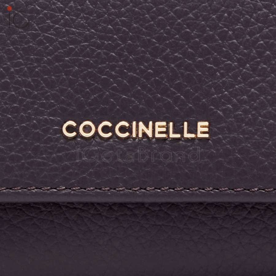 Coccinelle Metallic Small Prune E2MW511F001V87