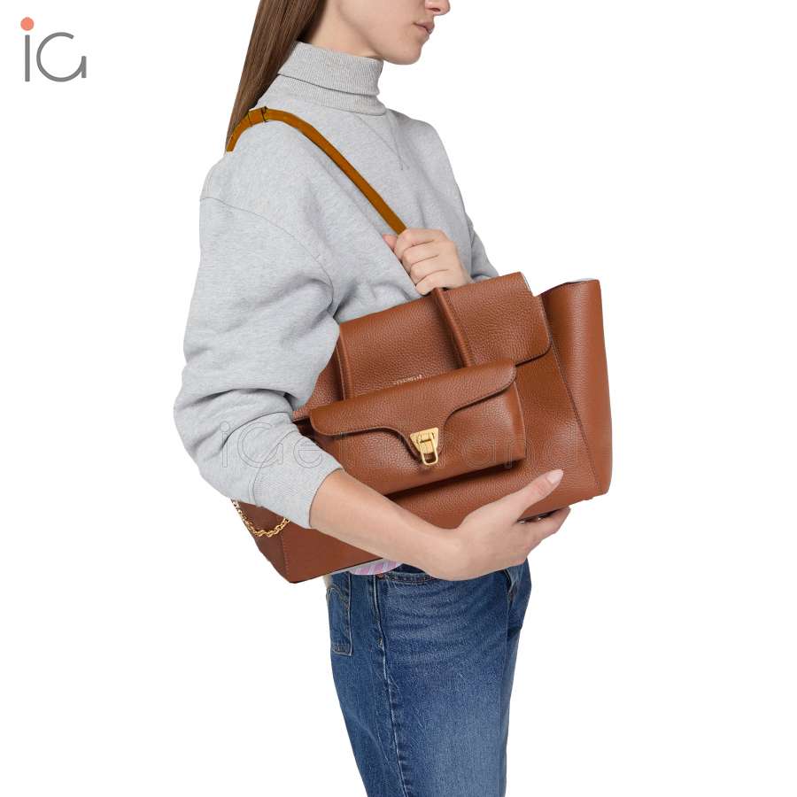 Coccinelle Double Beat Large Cognac E1T8A110201W11