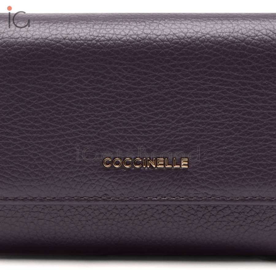 Coccinelle Metallic Medium Prune E2MW5116601V87