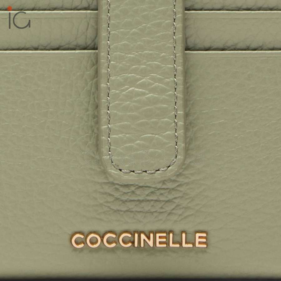 Coccinelle Metallic Medium Greenery E2MW511F701G77